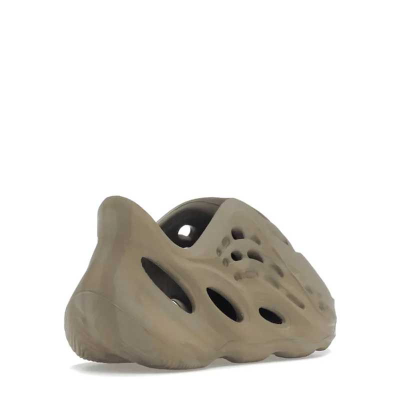 Yeezy Foam RNNR Stone Sage (Infants) - Image 4